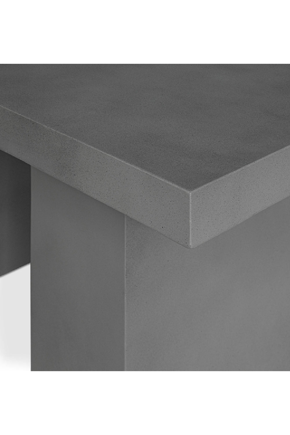 Pillar-Legged Indoor/Outdoor Dining Table | Novi Living Aurelius | Oroa.com