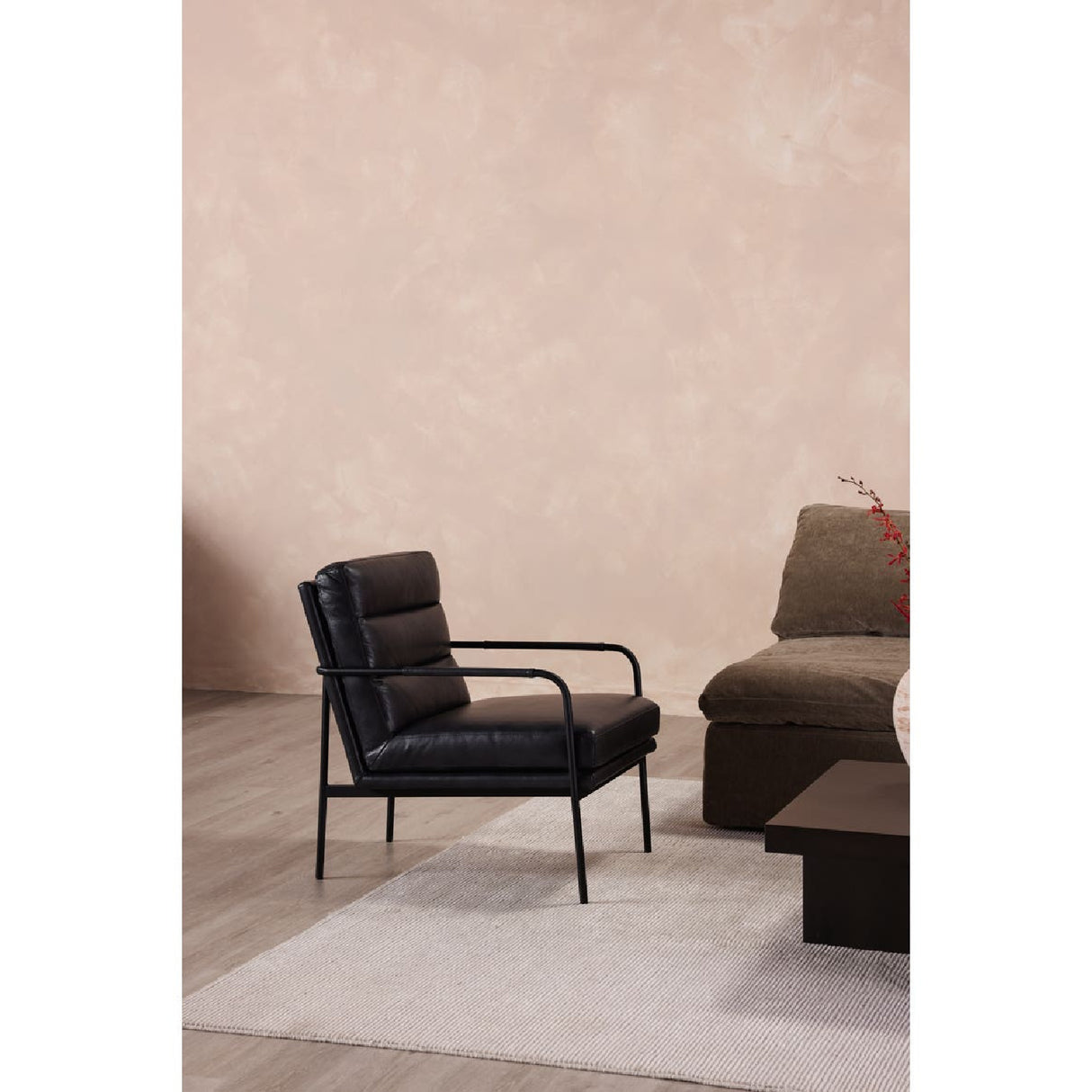 Modern European furniture - Leather Classic Lounge Armchair - www.oroa.com