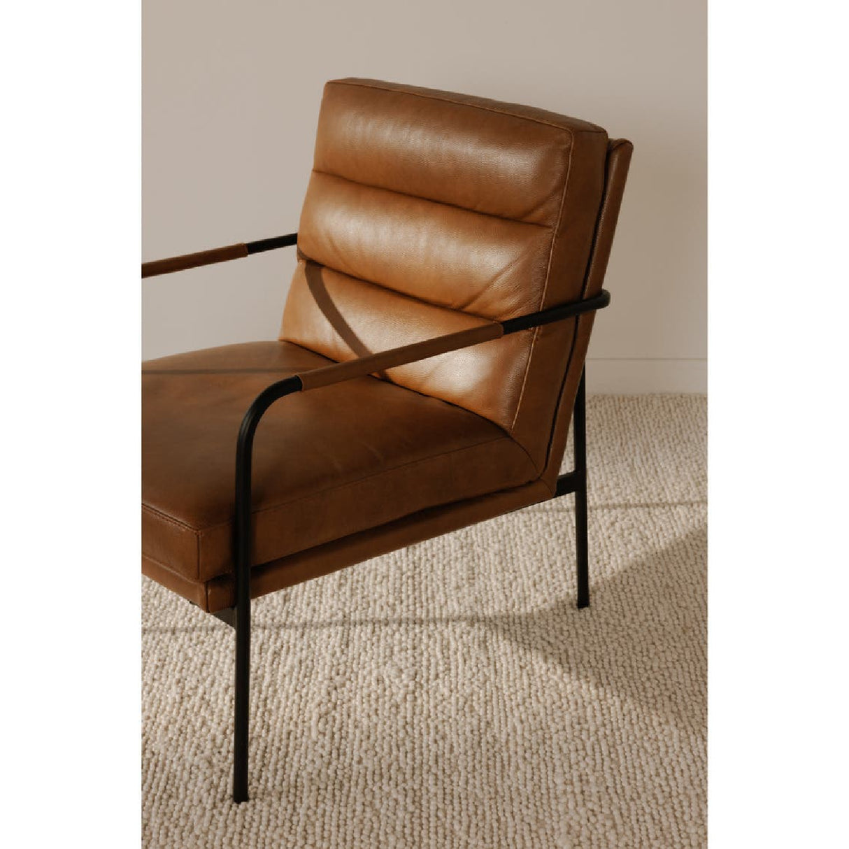 Modern European furniture - Leather Classic Lounge Armchair - www.oroa.com