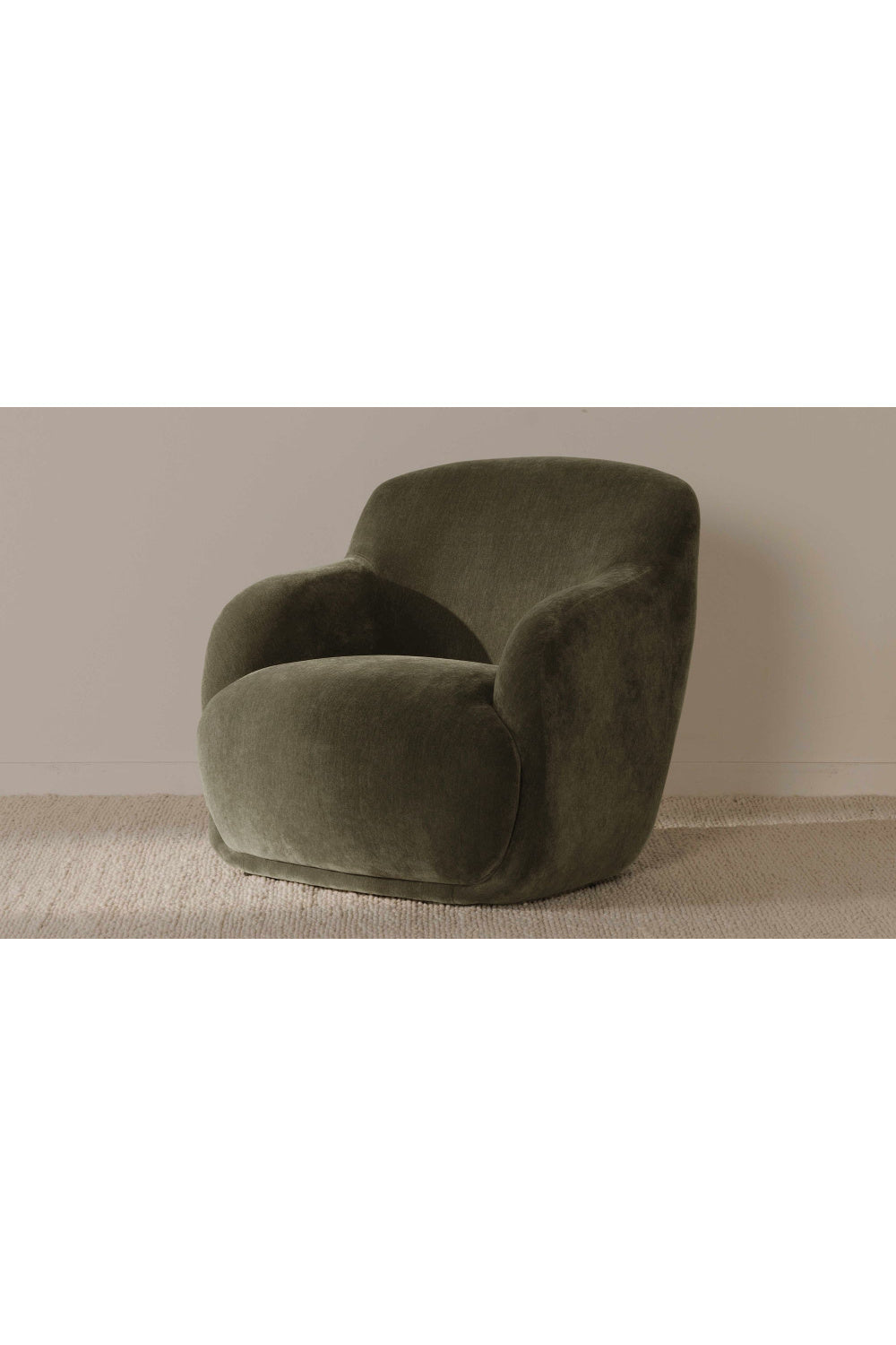 Chunky Upholstered Lounge Chair | Novi Living Stevie | Oroa.com