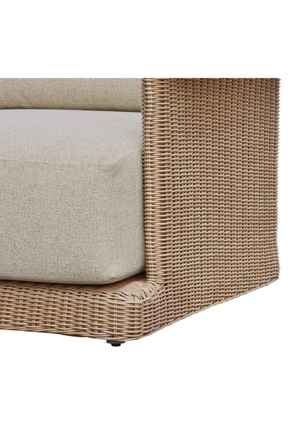 Curved Arm Wicker Outdoor Chair | Novi Living Meredith | Oroa.com