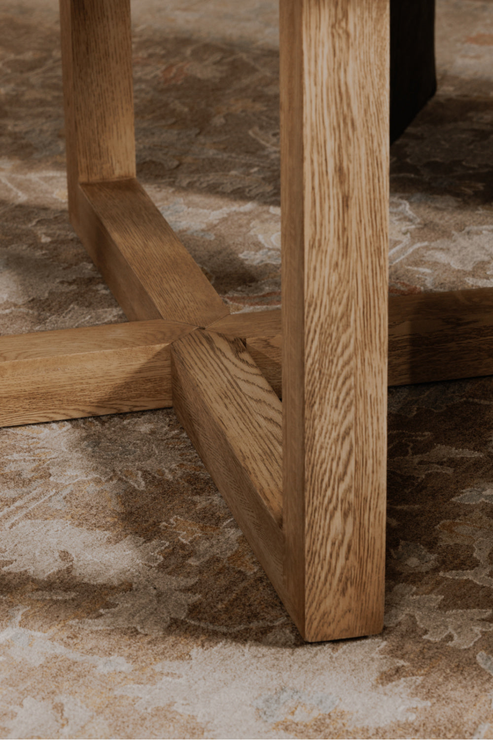 Modern European furniture - Oak Round Dining Table - www.oroa.com