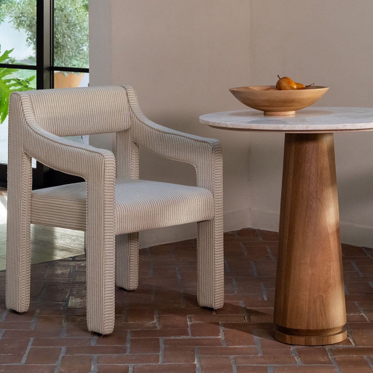 Modern European furniture - Round Marble Pedestal Coffee Table - www.oroa.com