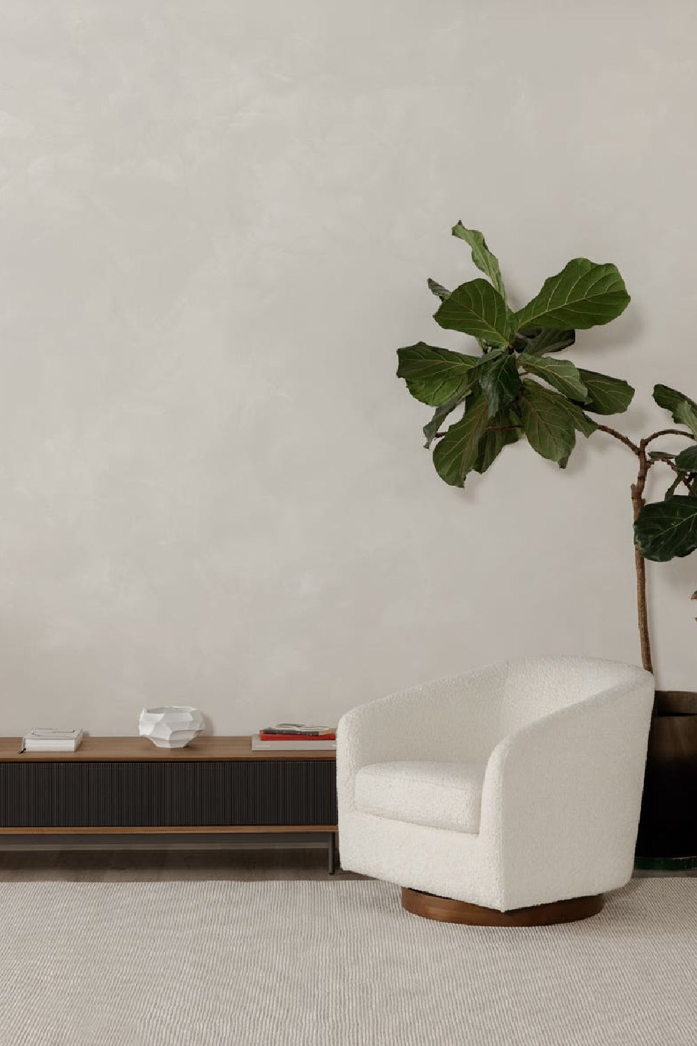 Curved Swivel Accent Chair | Novi Living Oscy | Oroa.com