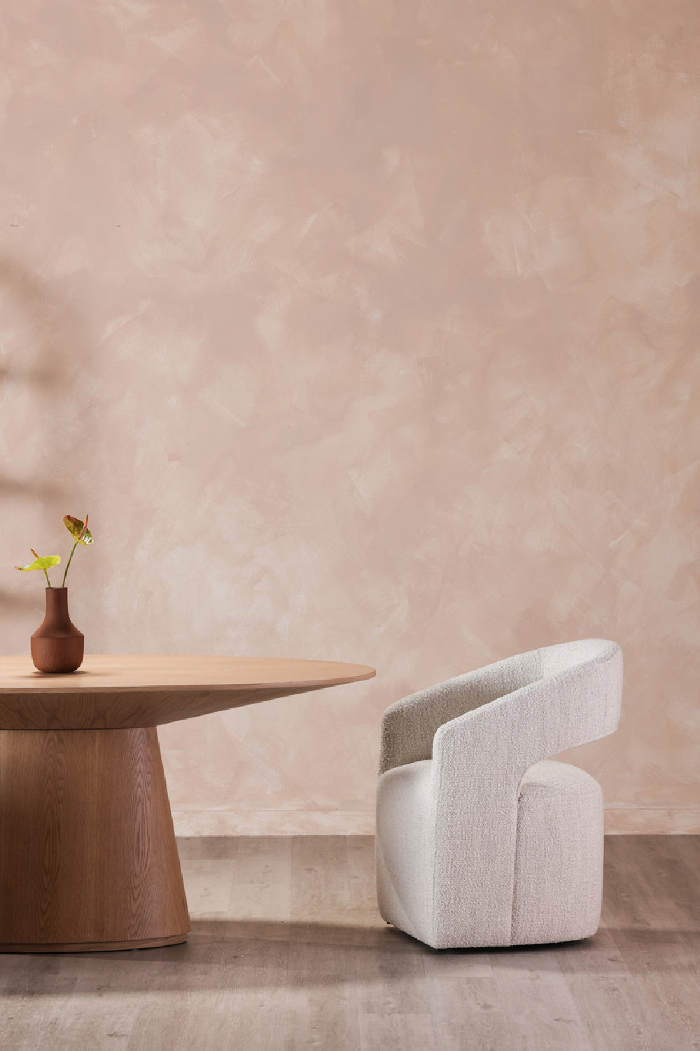 Split-Back Rolling Dining Chair | Novi Living Barrow | Oroa.com