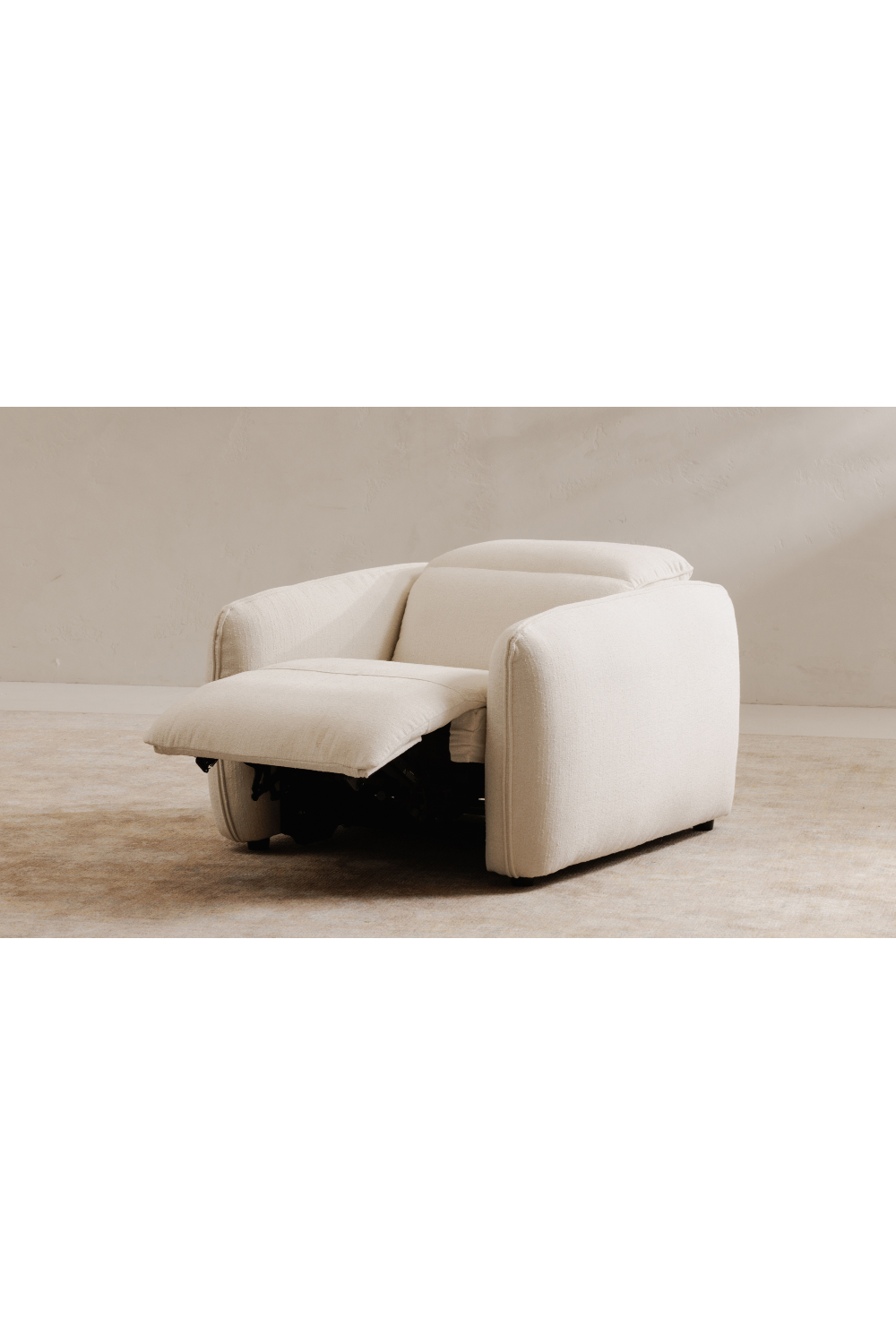 Modern European furniture - Power Recliner Lounge Chair - www.oroa.com