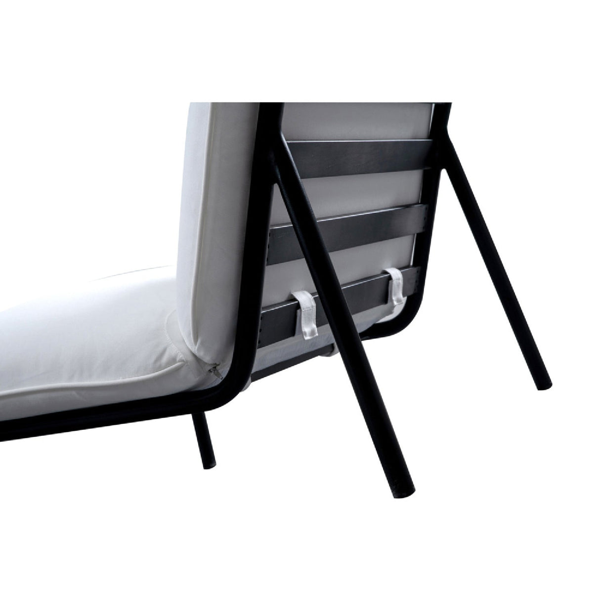 Modern European furniture - Modern Outdoor Cushion Chair - www.oroa.com