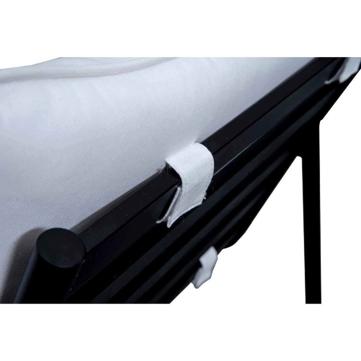 Modern European furniture - Modern Outdoor Cushion Chair - www.oroa.com