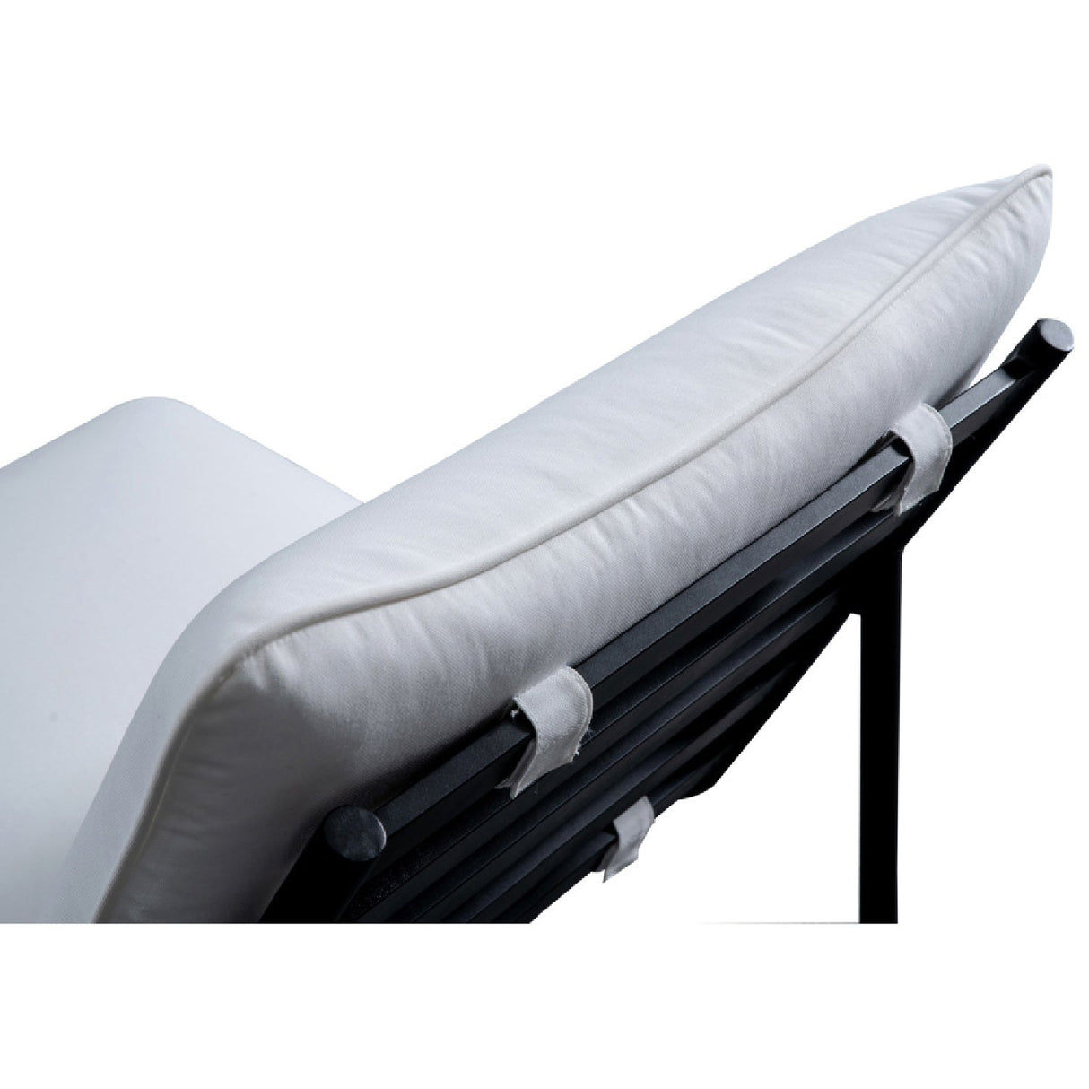 Modern European furniture - Modern Outdoor Cushion Chair - www.oroa.com