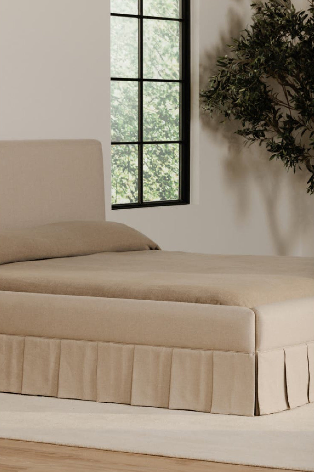 Modern European furniture - Box Pleated Bed - www.oroa.com