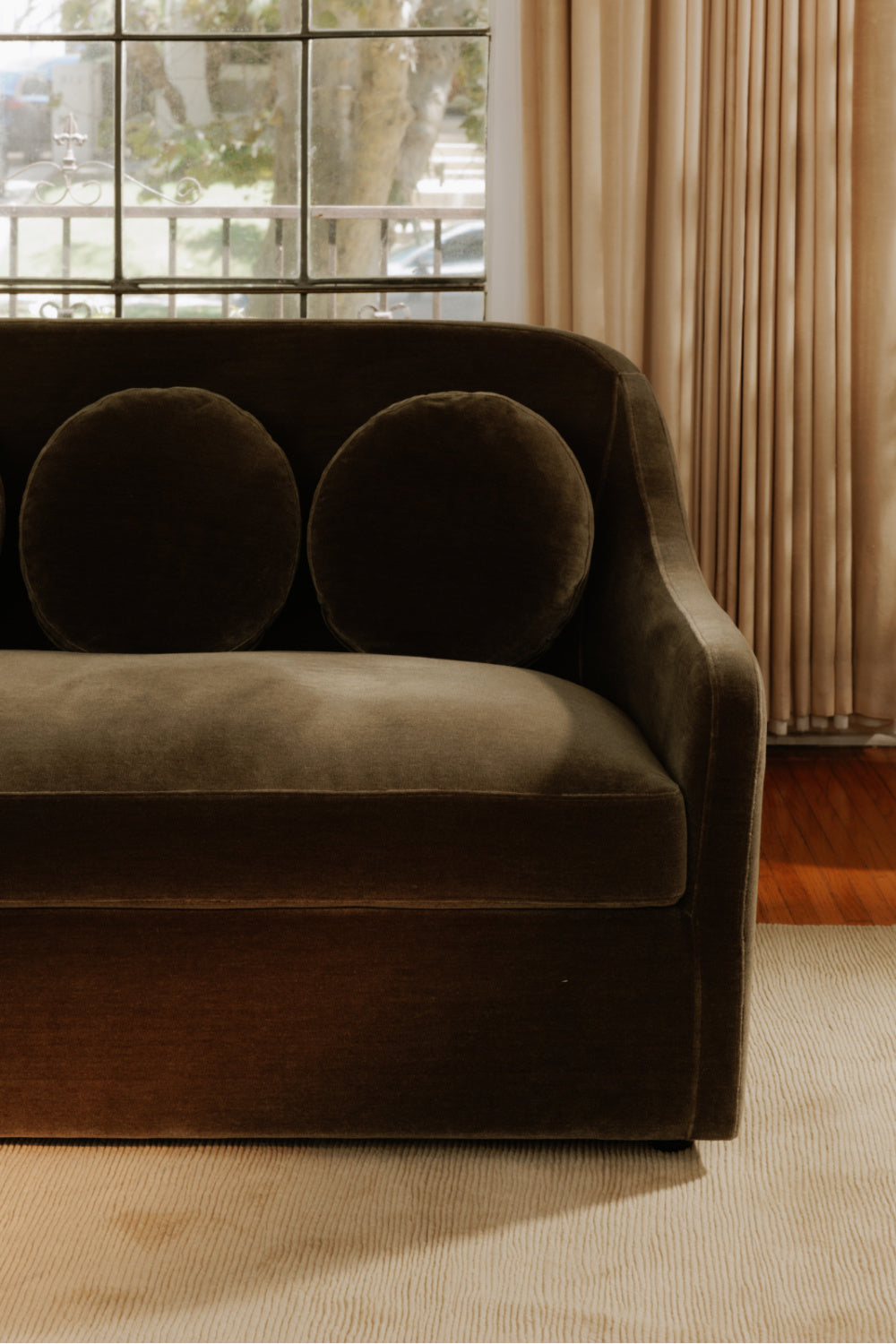 Modern European furniture - Curved Back Upholstered Sofa - www.oroa.com