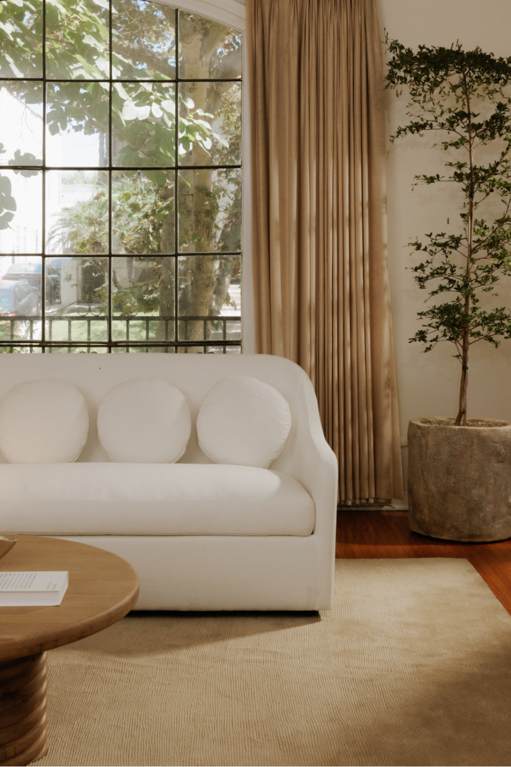 Modern European furniture - Curved Back Upholstered Sofa - www.oroa.com