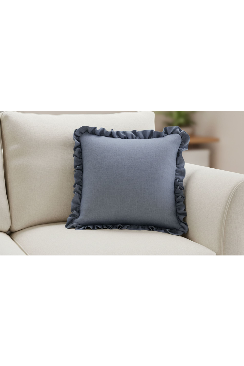 Ruffled-Edge Linen Cushion | Novi Living Betty | Oroa.com