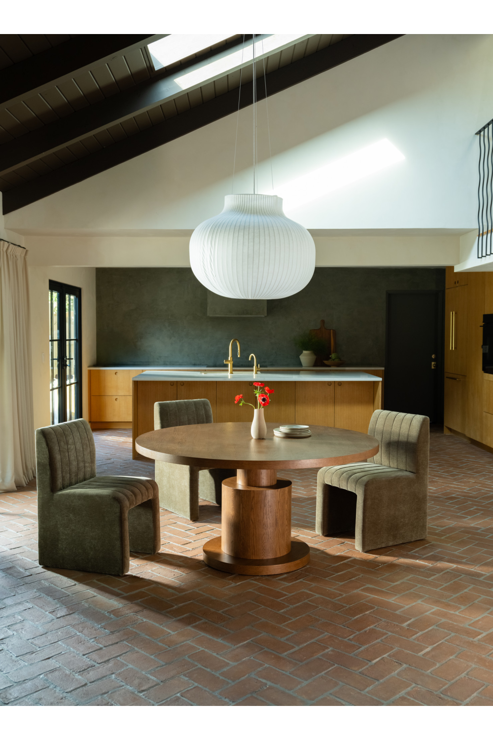 Modern European furniture - Round Oak Dining Table - www.oroa.com