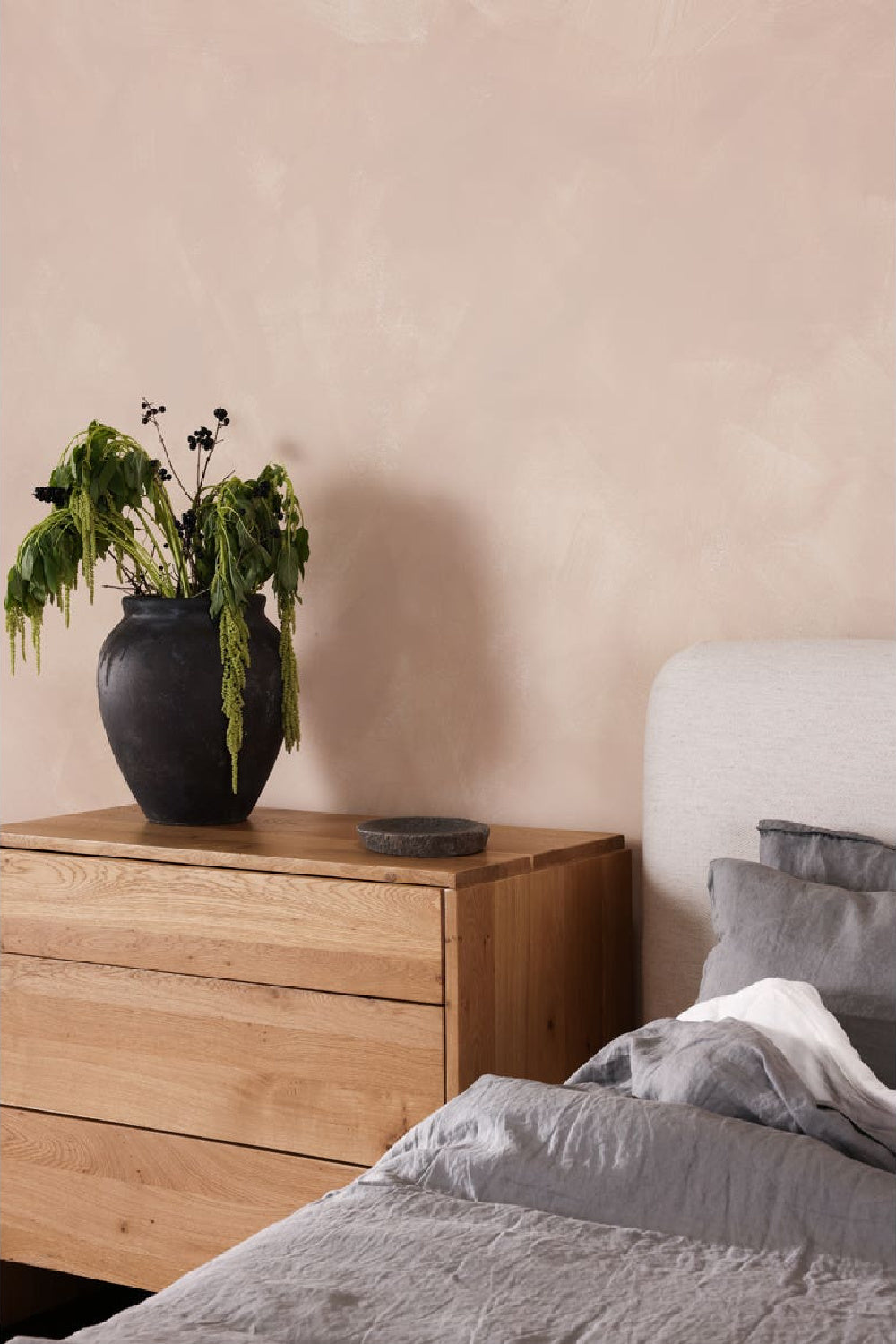 Modern European furniture - White Linen King Bed - www.oroa.com