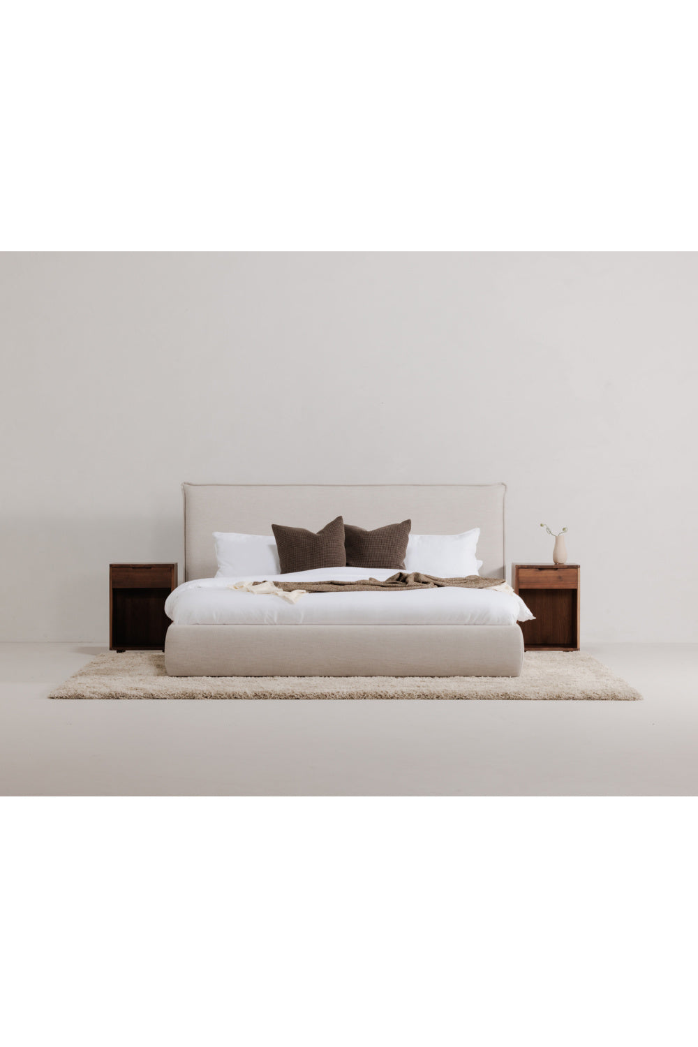 Modern European furniture - Beige Linen Blend Bed - www.oroa.com