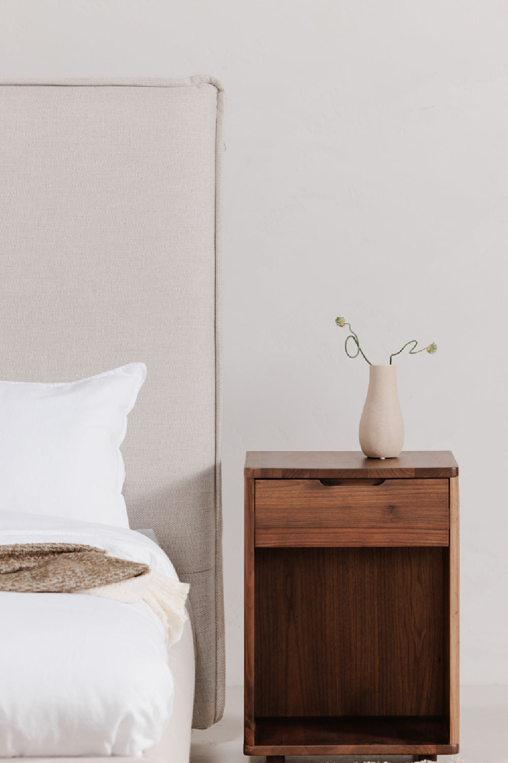 Modern European furniture - Beige Linen Blend Bed - www.oroa.com