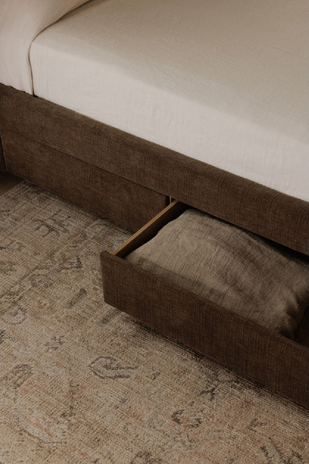 Modern European furniture - Upholstered Storage Bed - www.oroa.com