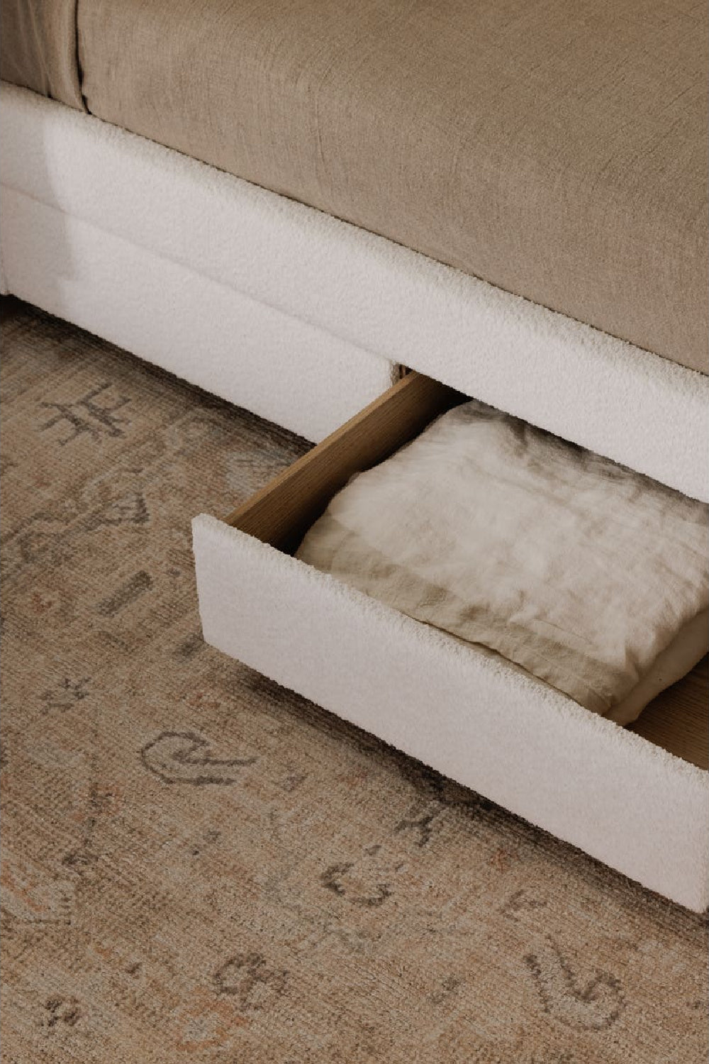 Modern European furniture - Upholstered Storage Bed - www.oroa.com
