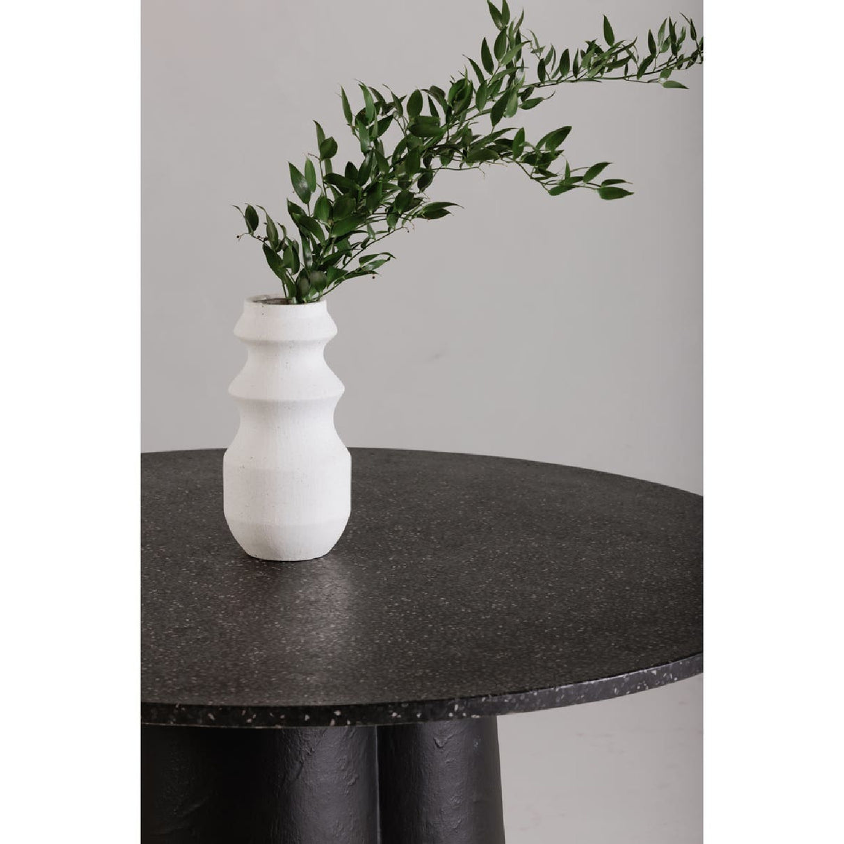 Modern European furniture - minimalist white curved sofa - www.oroa.com | Oroa.com