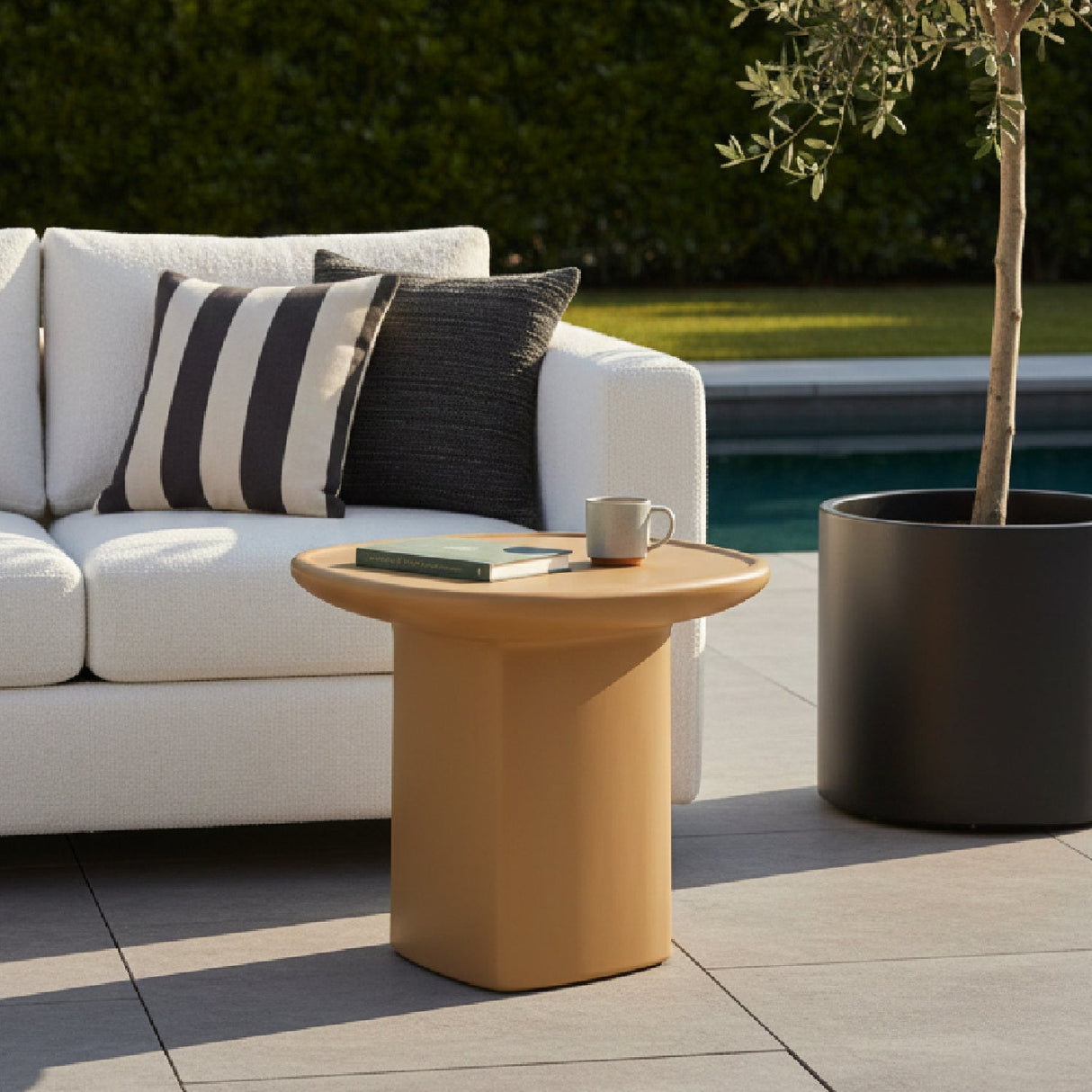 Modern European furniture - Square Concrete Outdoor Side Table - www.oroa.com