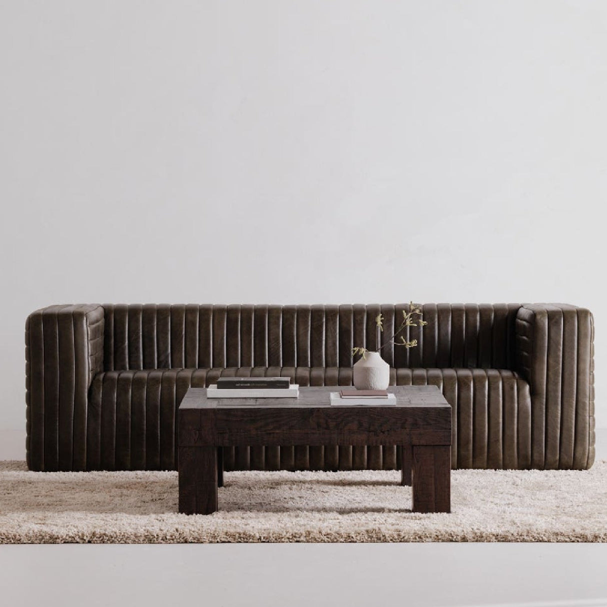 Modern European furniture - minimalist white curved sofa - www.oroa.com