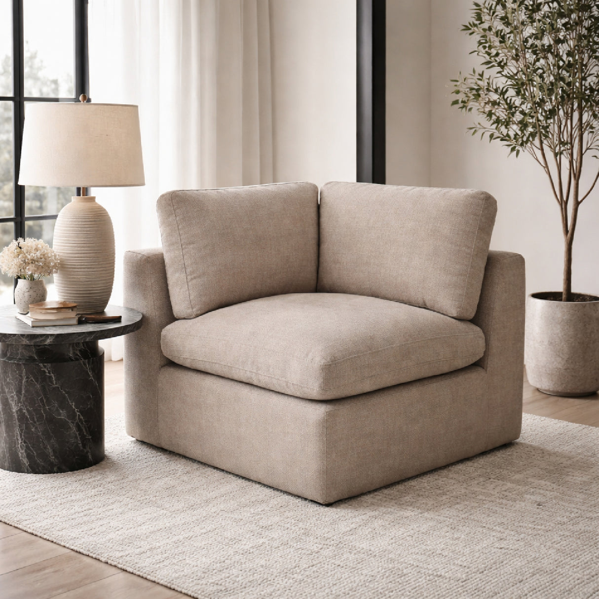 Modern Minimalist Slipper Chair | Oroa.com