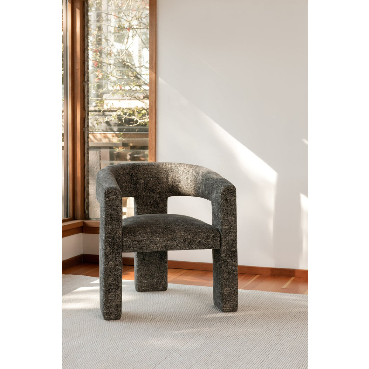 Modern European furniture - Modern 3-Legged Dining Chair - www.oroa.com