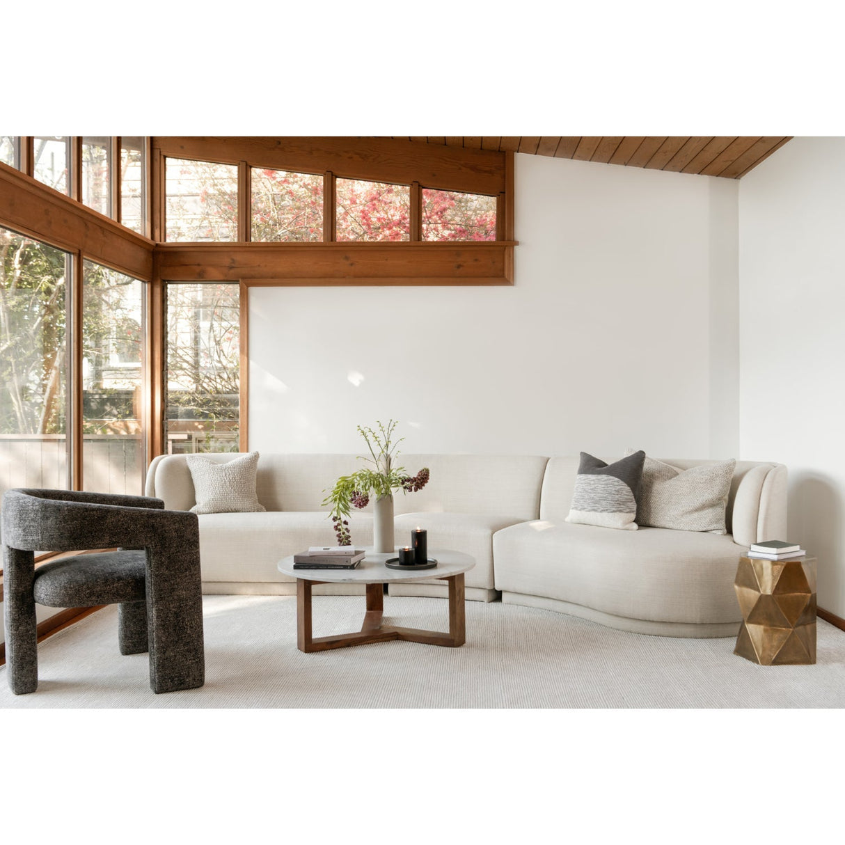 Modern European furniture - Modern 3-Legged Dining Chair - www.oroa.com