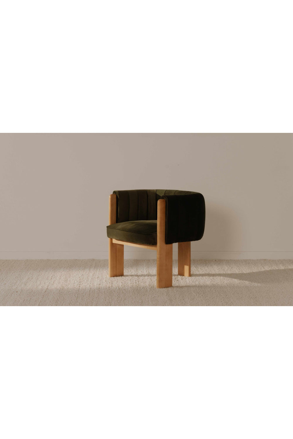 Green Curved Accent Chair | Novi Living Sofi | Oroa.com