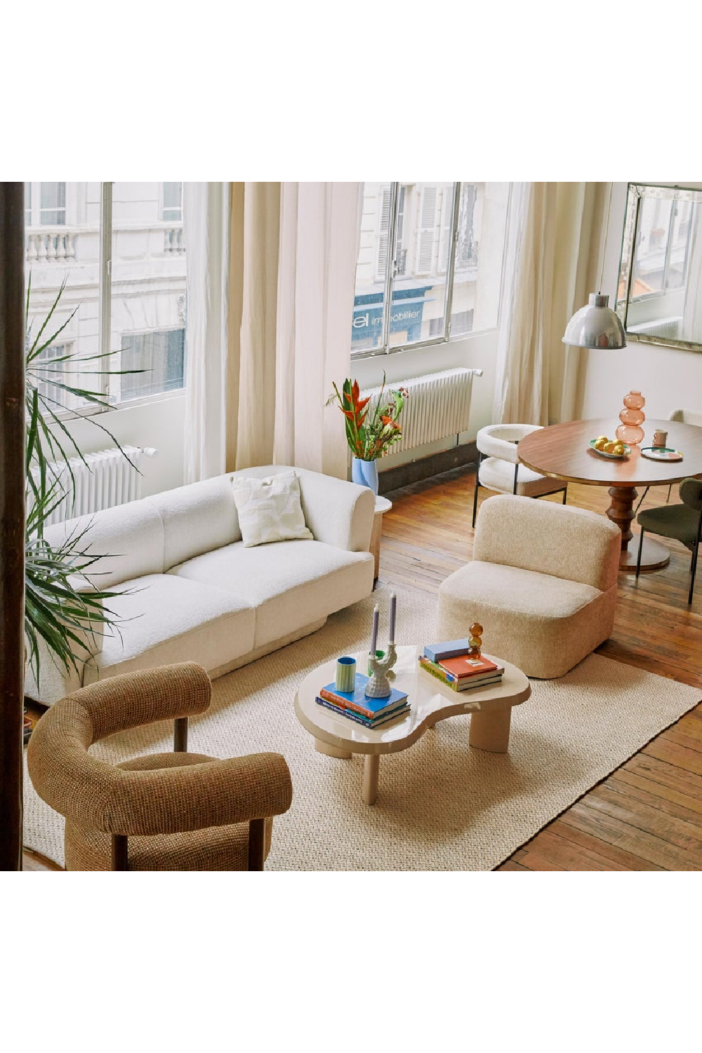 Curved Wood Frame Armchair | Oroa.com