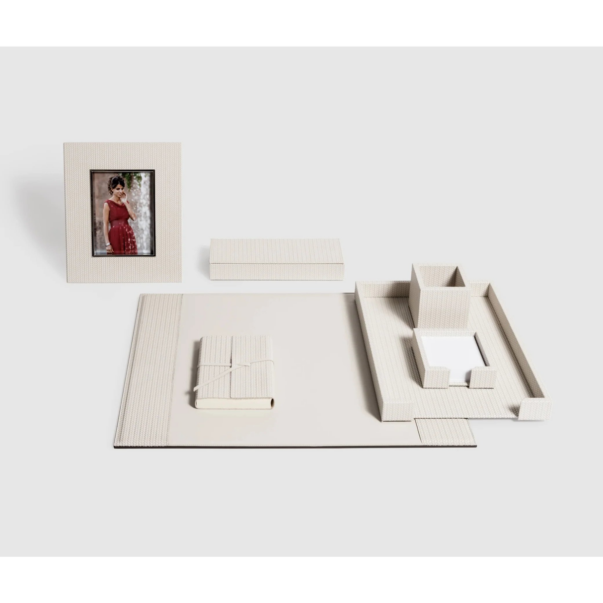 Open-Ended Leather Letter Tray | Pinetti | OROA.com