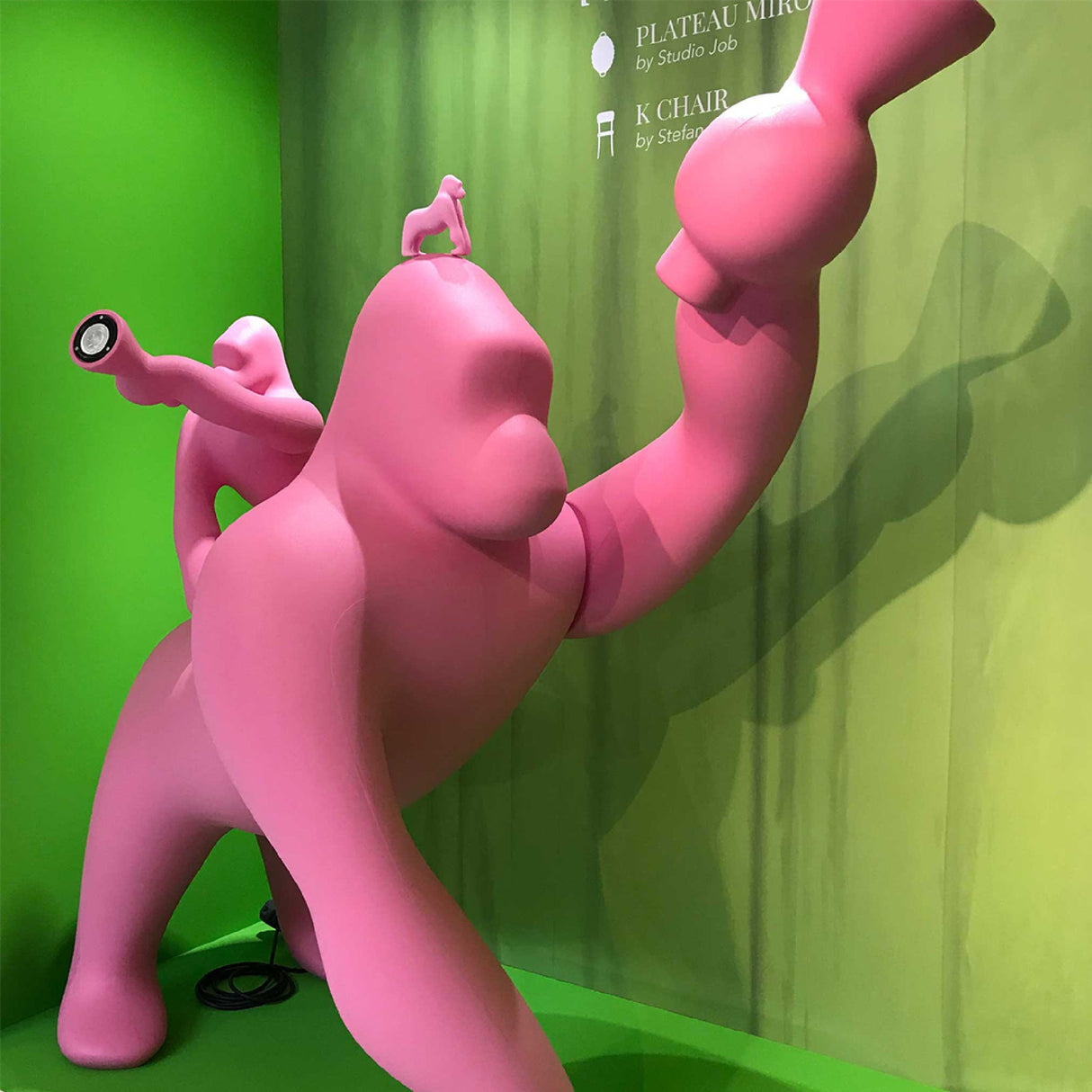 Gorilla Indoor/Outdoor Floor Lamp | Qeeboo Kong | OROA.com