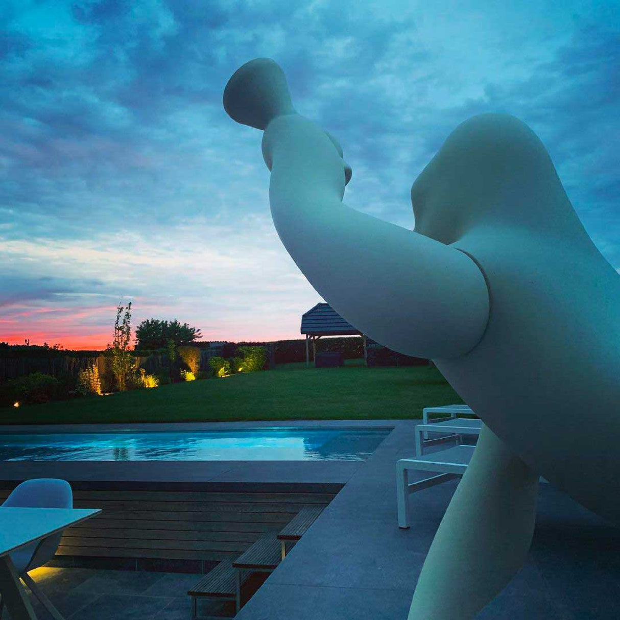 Gorilla Indoor/Outdoor Floor Lamp | Qeeboo Kong | OROA.com