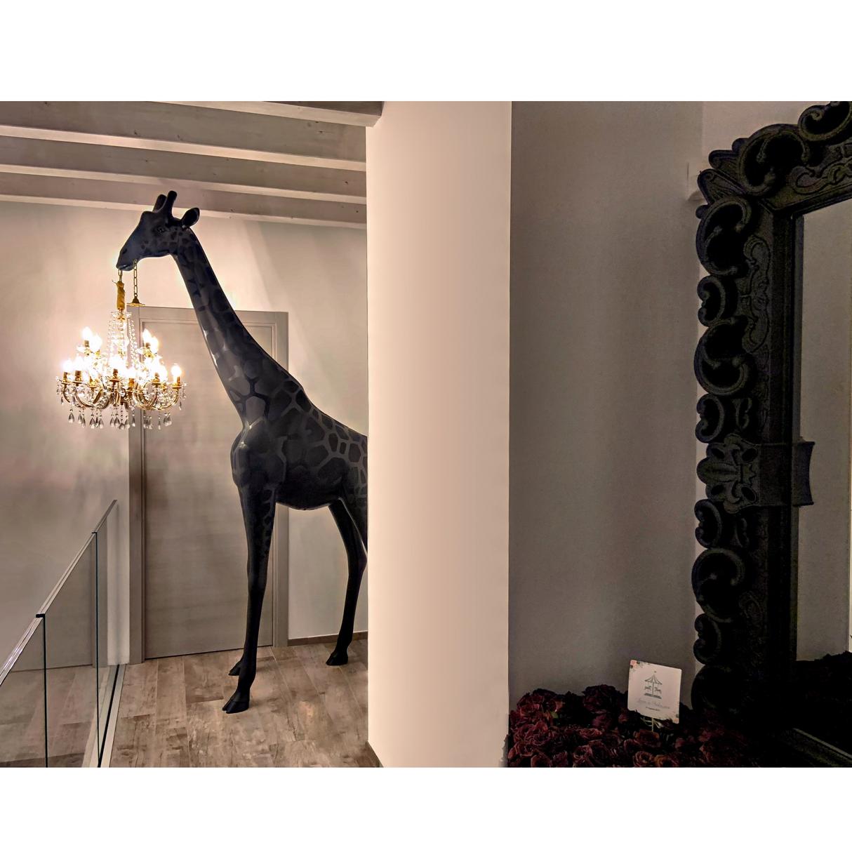 Giraffe Statue Floor Lamp | Oroa.com