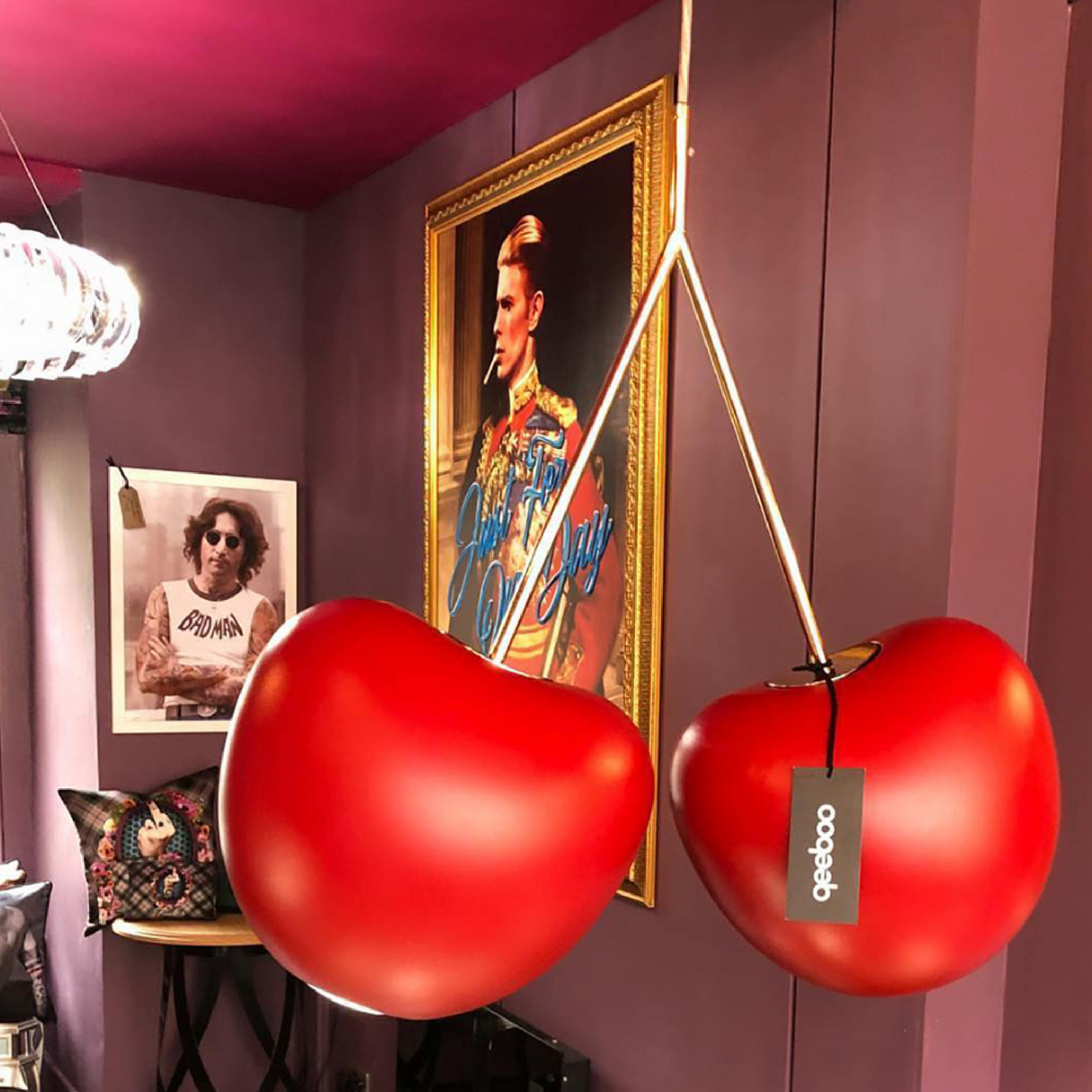 Modern Sculptural Chandelier | Qeeboo Cherry | OROA.com