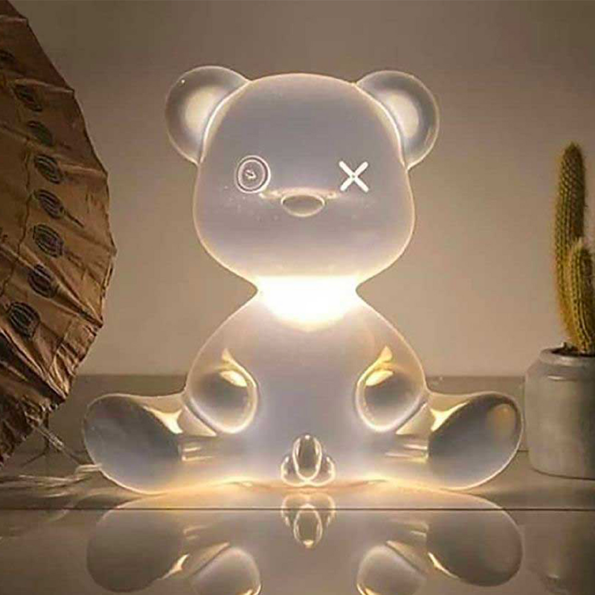 Metallic Modern Table Lamp | Qeeboo Teddy Boy | OROA.com