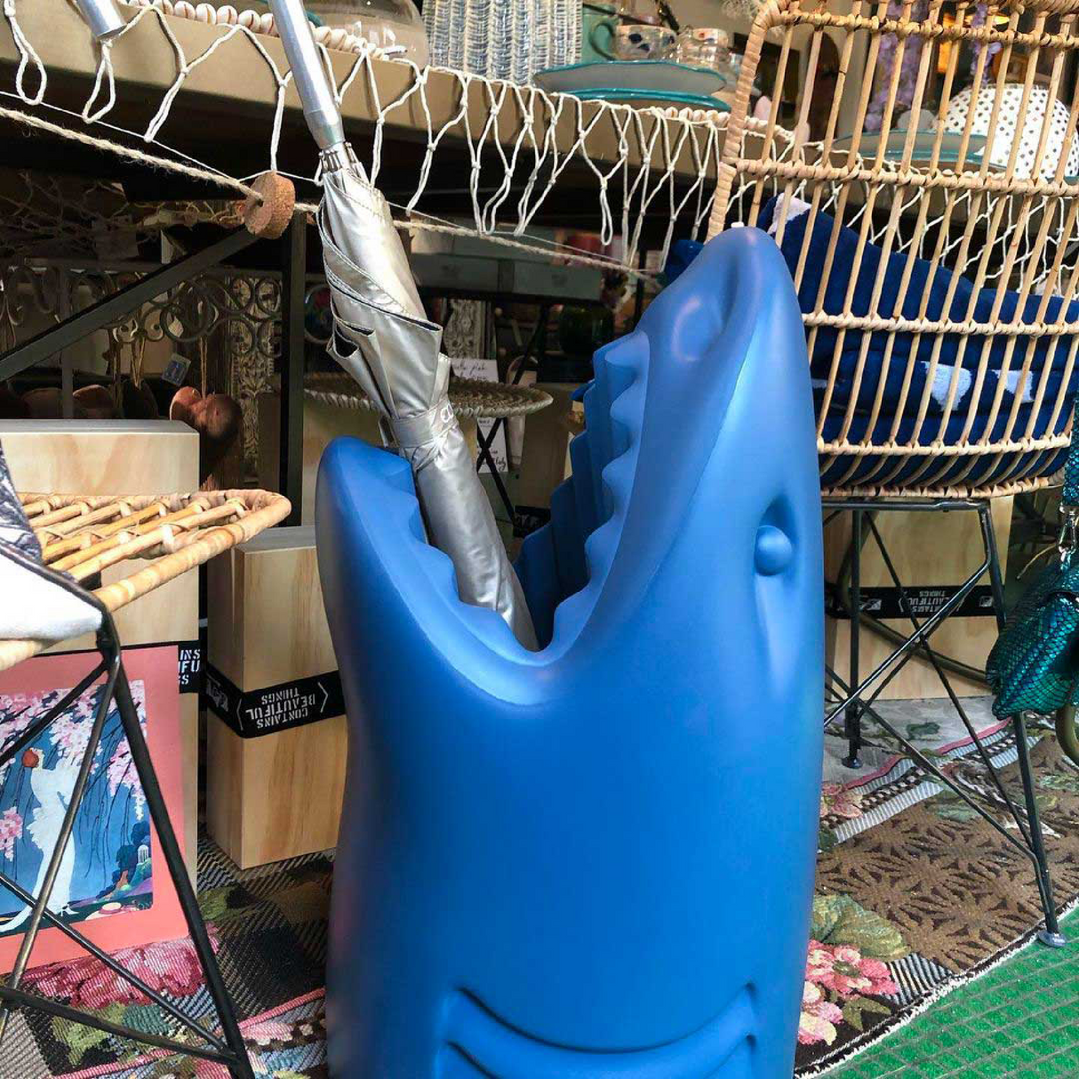 Shark-Shaped Multipurpose Holder | Oroa.com