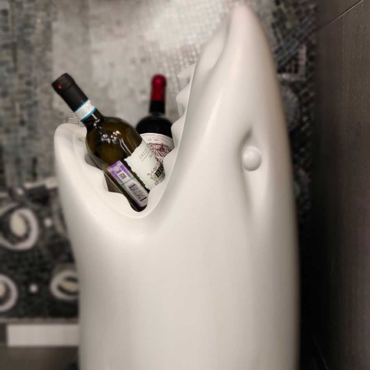 Shark-Shaped Multipurpose Holder | Qeeboo Killer | OROA.com