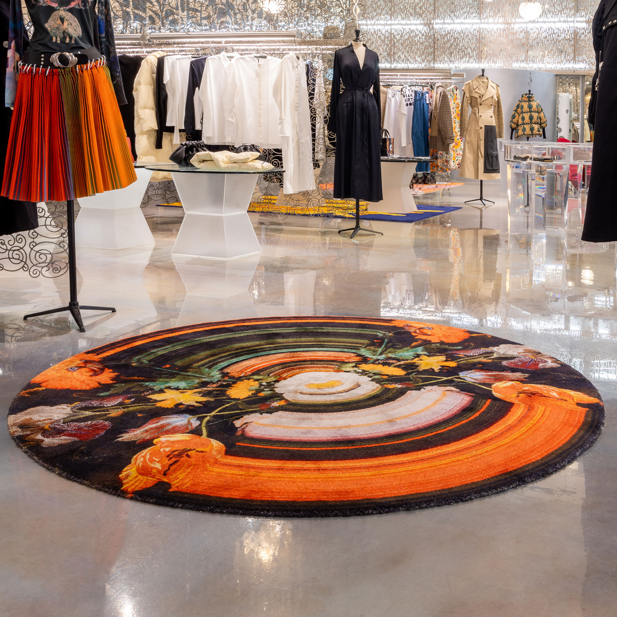 Floral Pattern Round Rug | Qeeboo Glitch | OROA.com
