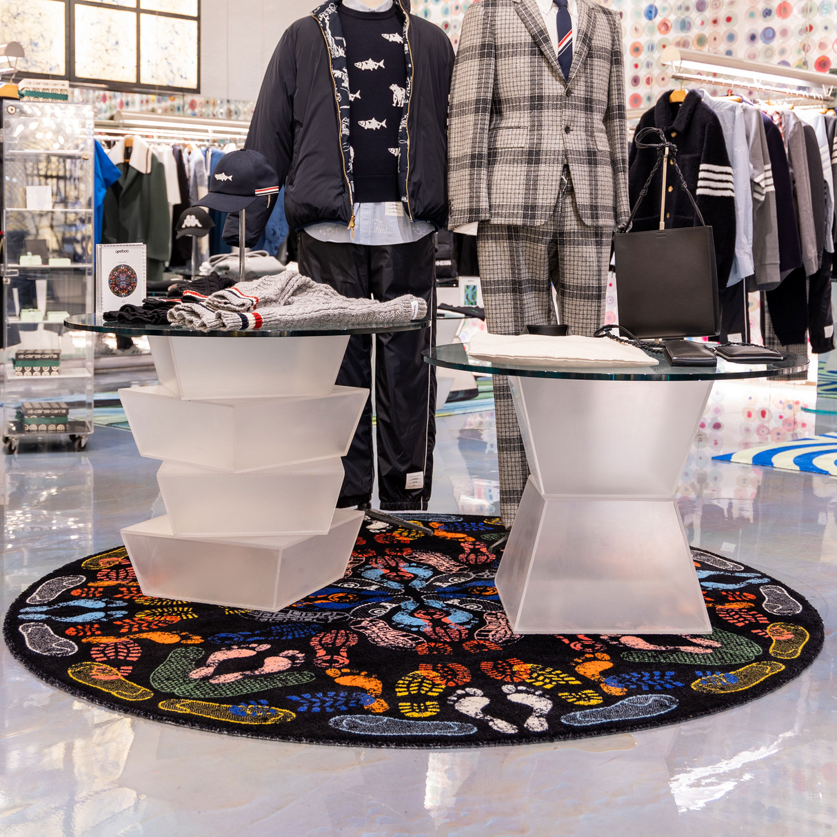 Foot Prints Round Rug | Qeeboo Human Traces | OROA.com