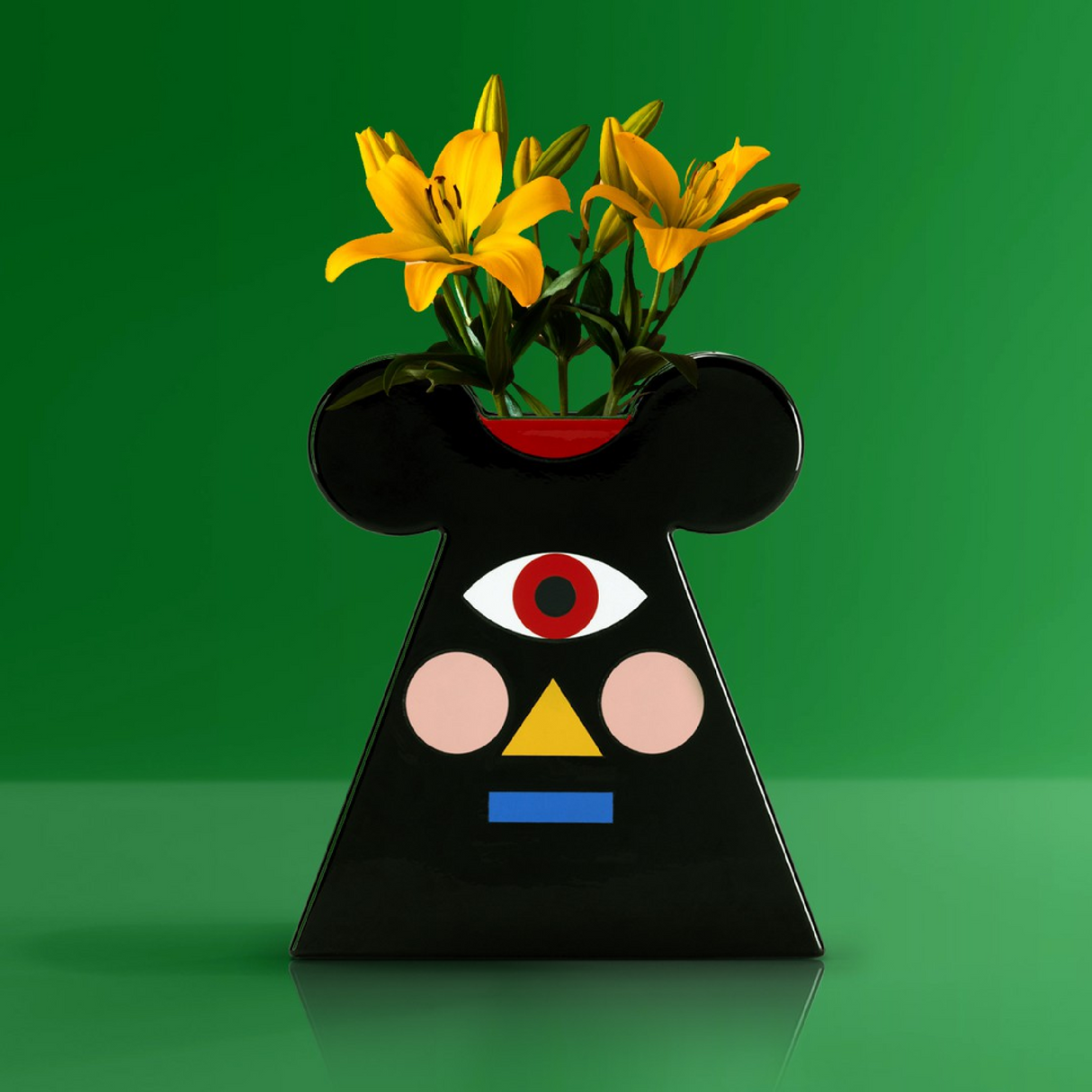 Conical Figurative Ceramic Vase | Qeeboo Oggian Mister Mouse | OROA.com