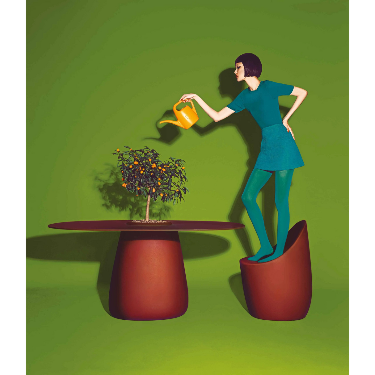 Oval Indoor/Outdoor Dining Table | Qeeboo Cobble | OROA.com