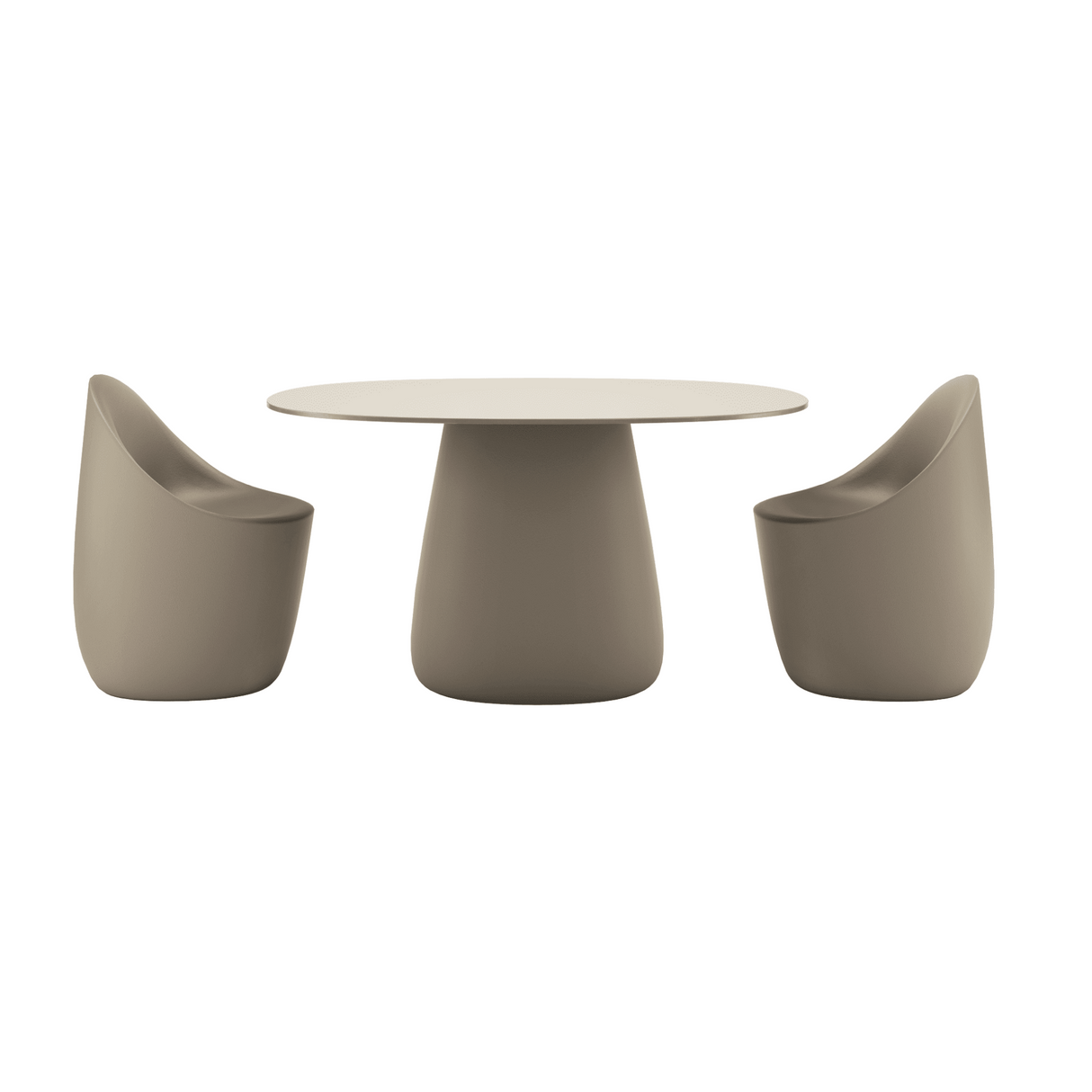 Oval Indoor/Outdoor Dining Table | Qeeboo Cobble | OROA.com