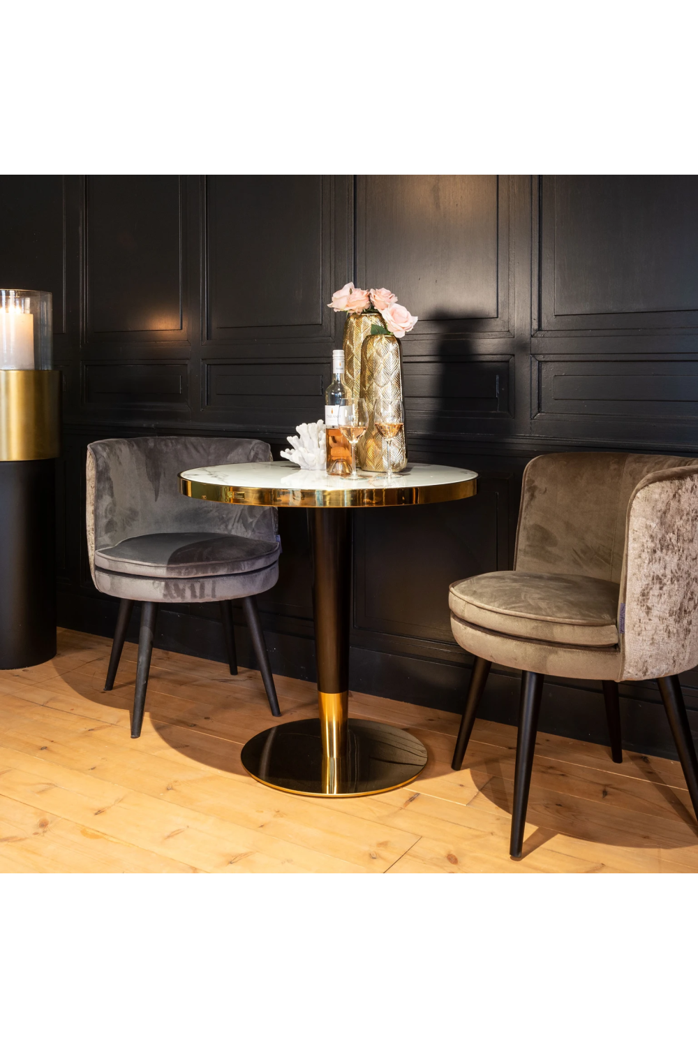 Modern Pedestal Dining Table | Richmond Interiors Osteria | Oroa.com