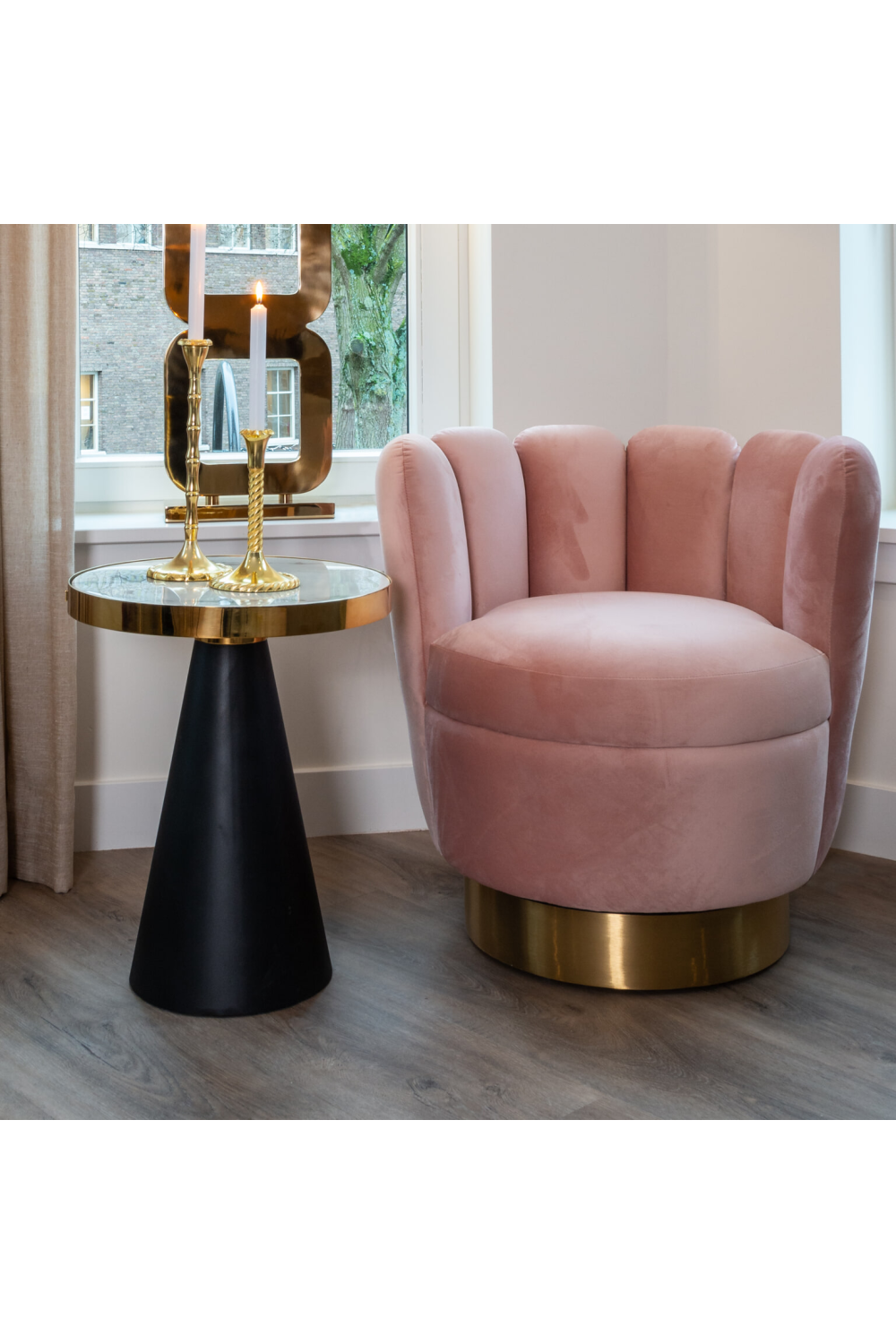 Round Marble Pedestal Side Table | Oroa.com