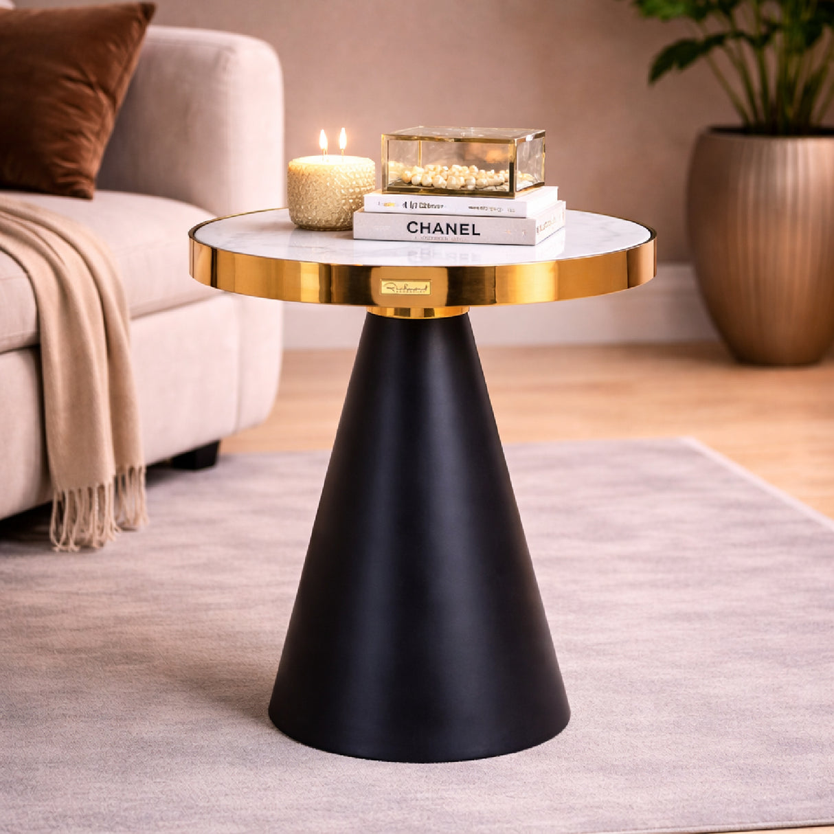 Round Marble Pedestal Side Table | Oroa.com
