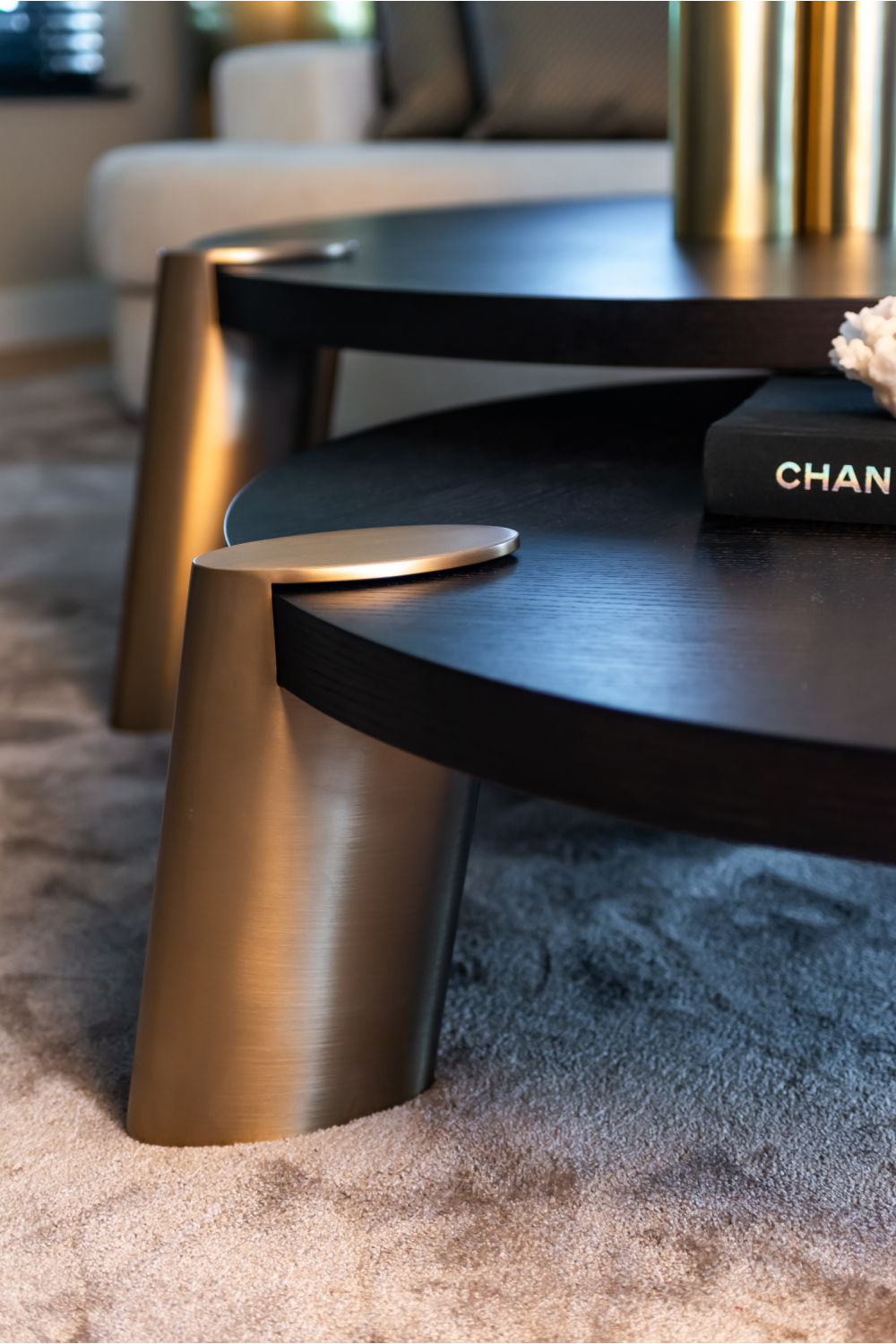Black Oak Round Coffee Tables (2) | Oroa.com