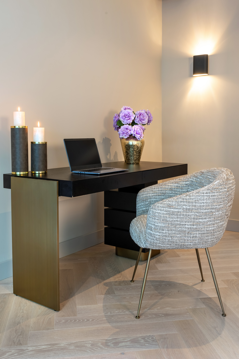 Modern 5-Drawer Desk | Oroa.com