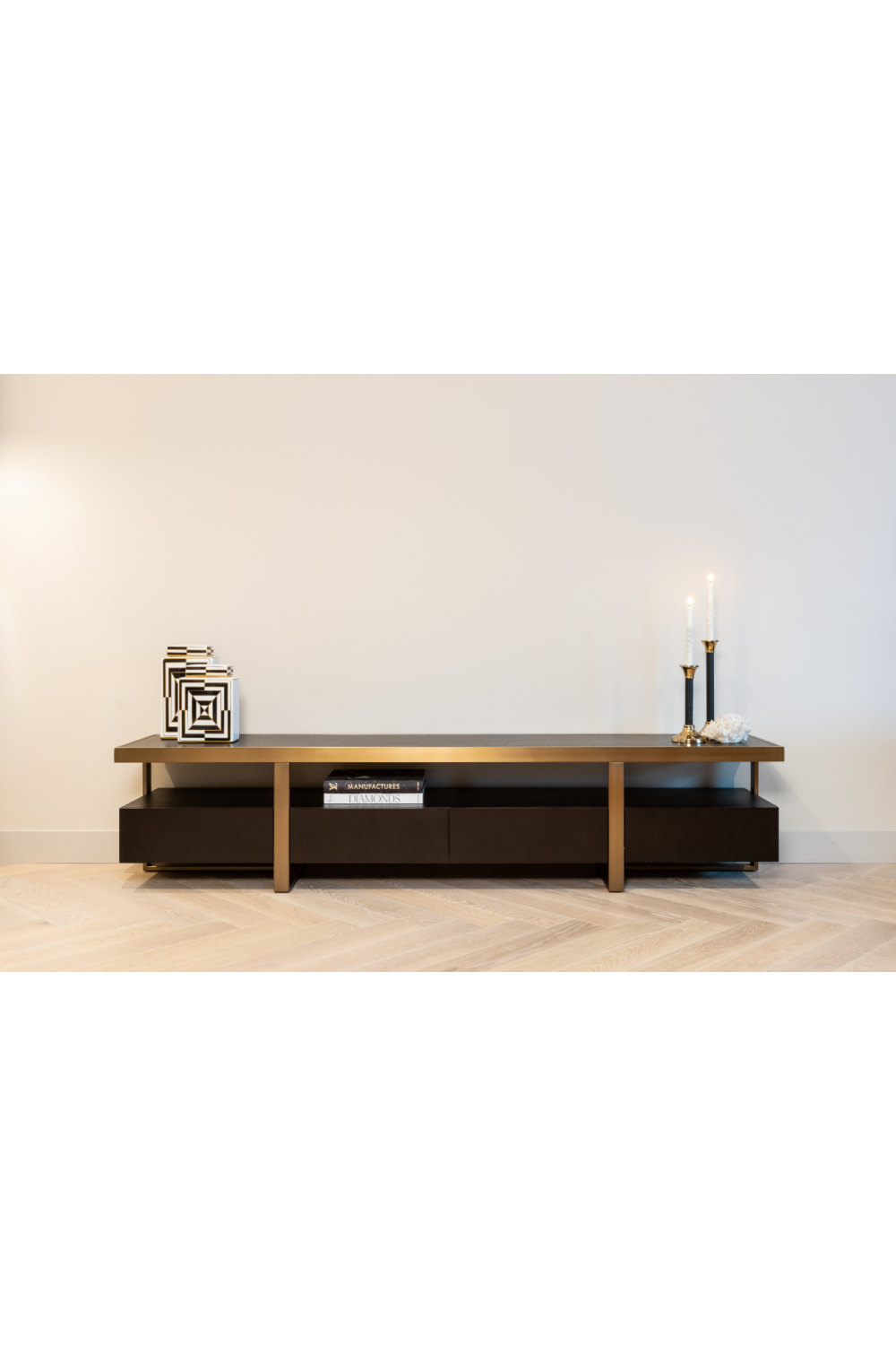 Black Oak Veneer TV Cabinet | Oroa.com